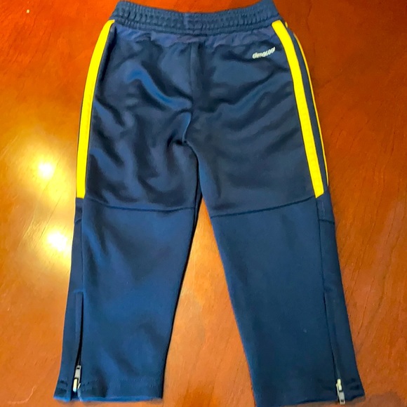 Adidas sweatpants size 2T - Picture 4 of 9